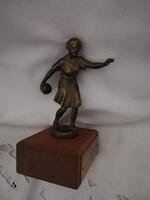 Bronz női jelzett szobor díj   H