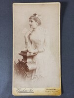 Antik fotó Goszleth István (1850-1913) műtermi fotója középosztálybeli hölgy 1885-1895 között kb.