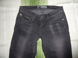 LEVIS REVEL fekete női farmer ( 25-ös )
