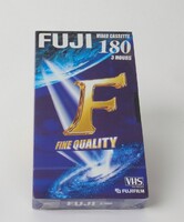 Retro bontatlan Japán FUJI márkájú VHS videó kazetta