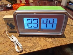Retro digitális ejtőszámlapos flip rádiós óra hihetetlen :)