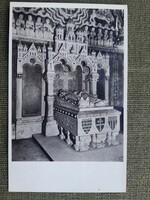 Mátyás templom, Budapest, III.Endre királyék szarkofágja