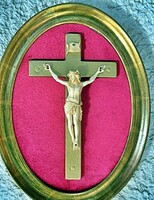11.) Antik, CSONT Jézus Krisztus (8.2 cm), kereszt, Korpusz 21.5 cm-es ovális fa keretben! Impozánsa