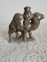 Rendkívül ritka Caledon mázas porcelán figura