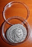 Gordianus III (Pius) ezüst denár – VF–EF állapot – parádés portré