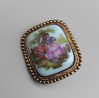 ARANYOZOTT MINTÁS KERETES BROSS KITŰZŐ PORCELÁN JELENETES KŐVEL ÉKÍTVE ÉKÍTVE
