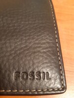 FOSSIL BŐR PÉNZTÁRCA