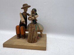 Régi fa faragás, népi jelenet. 5951