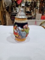 Ón fedeles német porcelán kupa