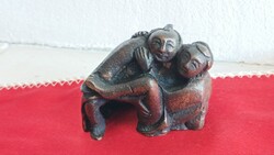 Erotikus bronz figura