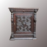 Neoreneszánsz komód