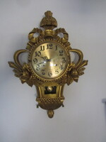 FARAGÁSOKKAL DÍSZÍTETT FALIÓRA