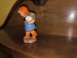 Porcelán figura