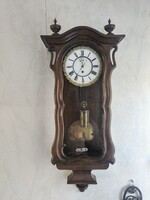 Biedermeier hegedűtok Falióra, könyvtár óra 1800-as évek. Rövid ingàs ritkaság díszes ringgel !