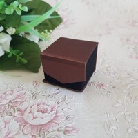 Csokoládébarna gyűrűtartó ékszerdoboz