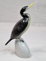 Hollóházi kézzel festett kormorán porcelán figura hibátlan állapotban 13,5 cm. magas