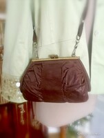 True Vintage valódi bőr csokoládé barna crossbody, válltáska 15 x 21 cm 1980. .