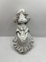 Régi kerámia figura, szignóval. 6351