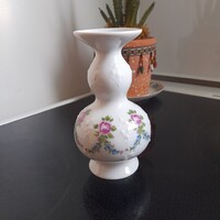 Wallendorf virágmintás porcelán kisváza