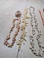 Nyaklánc, karkötő, korall és kagyló 6db