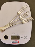 3 db ezüst desszertes villa