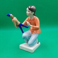 Ritka gyűjtői  Hollóházi Bohóccal játszó kislány figura