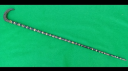 Szürkemarha szarvból készült ,rugalmas fém maggal ,85 cm sétabot  20 sz eleje