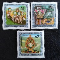 A2041-3 / Ausztria 1991 Nemzeti szokások és népművészeti kincsek bélyegsor postatiszta