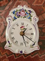 Városlődi iparműveszeti vintage stílusú virág motívumos kézzel festett fali óra