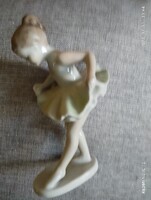 Hollóházi balerina