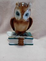 2505/4 Zsolnay porcelán könyvön ülő bagoly figura
