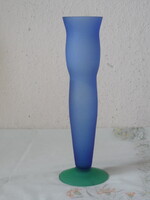 Kék - zöld opálüveg talpas váza ( 26 cm. )