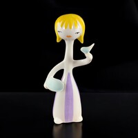 Hollóházi madaras lány ( Ősz Szabó Antonia )