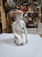 Régi Aquincum porcelán nöi akt figura