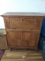 Iró szekreter, komód