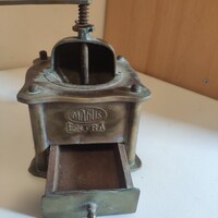 Antik réz kávédaráló,magus extra