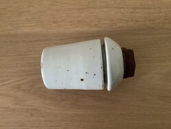Régi porcelán villanyégő foglalat fém csavarral E27