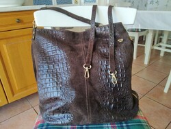 Valódi olasz bőrtáska.