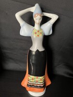 Óbudai (Aquincum) Porcelángyár -  „Matyó nő” népviseletes figura