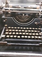 Underwood irógép 1902-ből, szép állapotban, 30 x 30 x 28 cm-es. 3792b