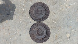 Jelenetes öntöttvas falitányér 2db
