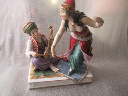 Porcelán - keleti táncosnő és zenész