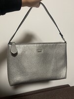 Guess ezüst táska