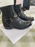 Sendra férfi 41-es fekete bokacsizma