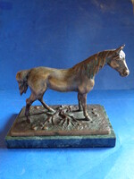 Pierre Jules MENE (1810-1879) nyomán: Ló. Bronz, barna patinával. 20. század.