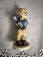 Hummel kisfiú fogfájos, tündéri darab.