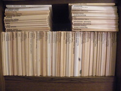 Búvár zsebkönyv teljes sorozat 65 db + 2 db, valamint Kolibri könyv sorozat teljes, 24 darab -