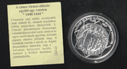 A címer elemei először együtt egy vereten. 1440-1444