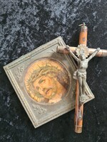 Antik Jézus kép cizellált fém keretben és feszület 125 éves kegytárgy csomag