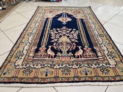 Páva motívumos iráni tabriz 106x160 kézi gyapjú perzsa szőnyeg MZ454